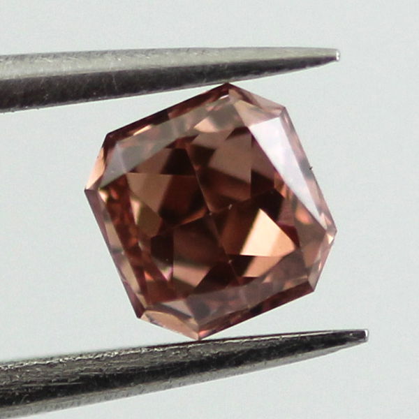 Fancy Deep Orangy Pink Diamond, Radiant, 0.38 carat, VS2 - B