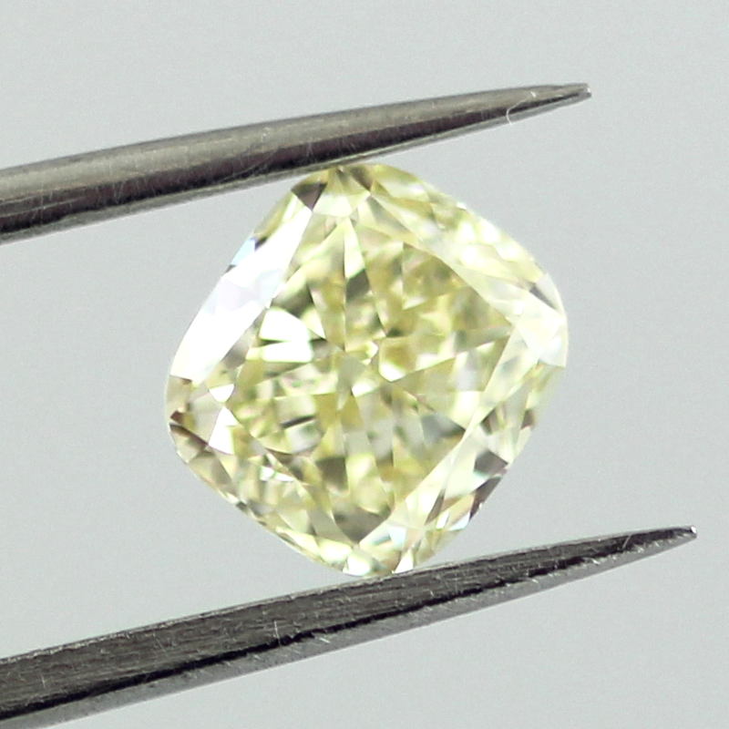 Fancy Light Yellow Diamond, Cushion, 0.91 carat, VVS2 - B