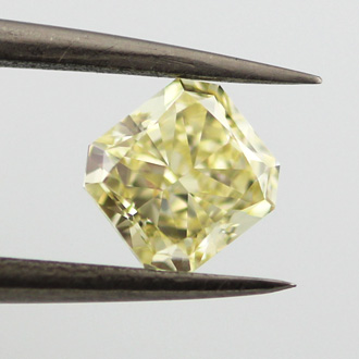 Fancy Yellow Diamond, Radiant, 0.70 carat, VVS2 - B