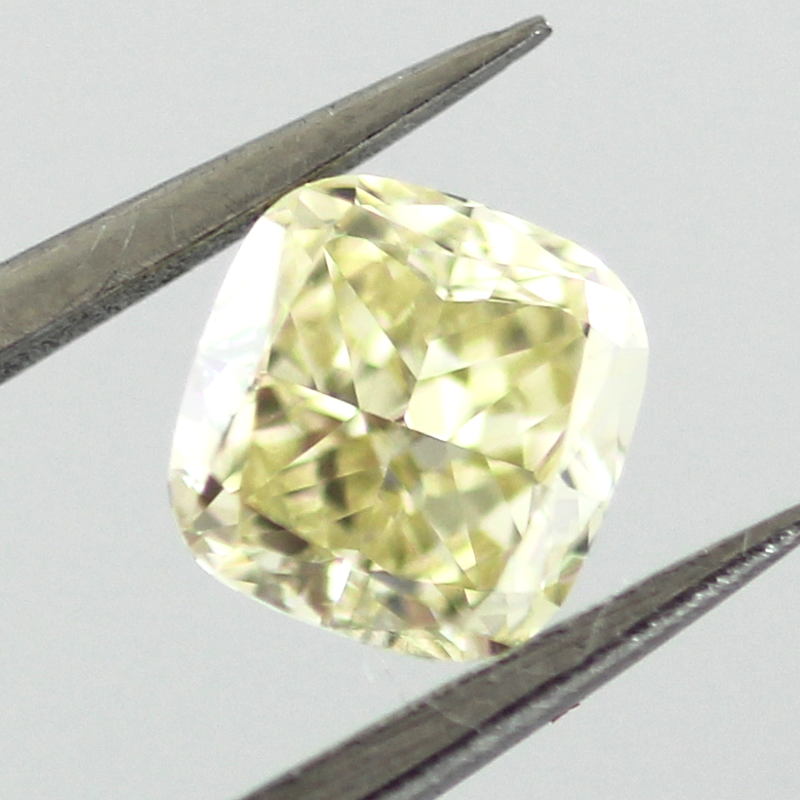 Fancy Yellow Diamond, Cushion, 0.55 carat, VVS2 - B