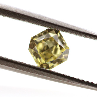 Fancy Yellow Diamond, Radiant, 0.39 carat, VVS2 - B