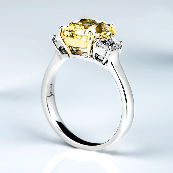 Fancy Light Yellow Diamond Ring, Cushion, 2.51 carat, VS2 - B
