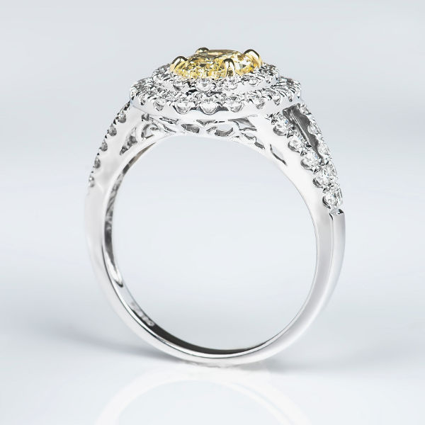 Fancy Light Yellow Diamond Ring, Oval, 1.02 carat, VS1 - B
