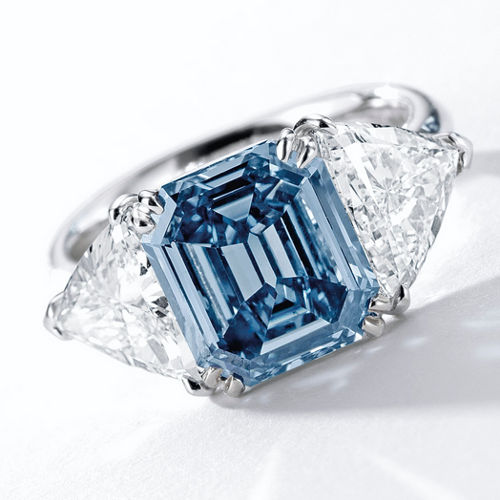3.32 carat Internally Flawless Vivid Blue Diamond
