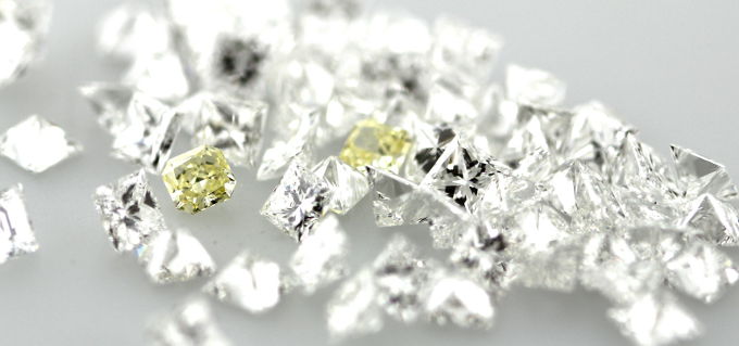 Natural Yellow Diamonds mixed with Colorless Diamonds