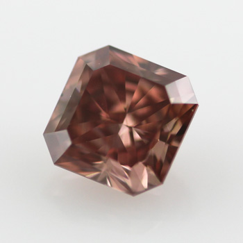 Fancy Deep Orangy Pink, 0.67 carat, VS1