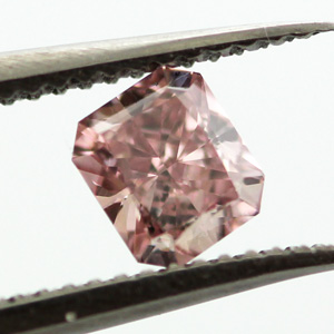 Fancy Intense Pink, 0.22 carat, SI1