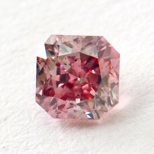 Fancy Intense Purplish Pink, 0.15 carat