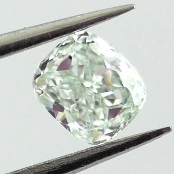 Fancy Light Green, 0.35 carat, VVS2