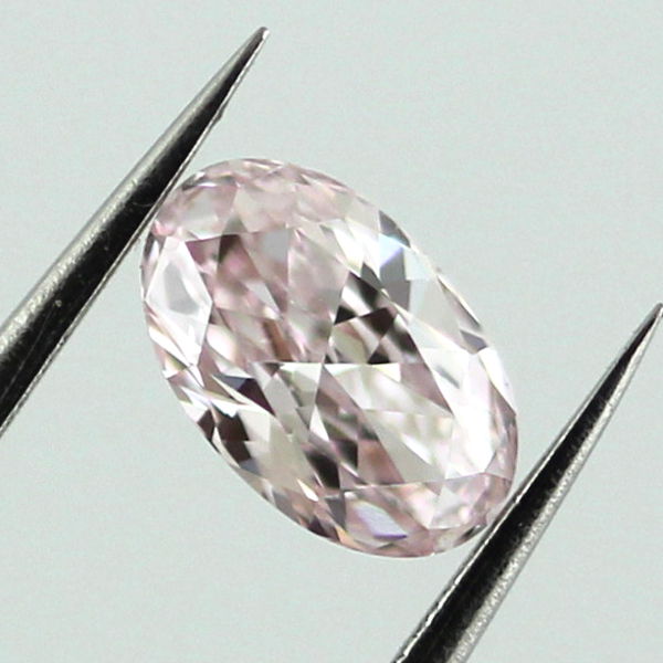Fancy Light Pink Diamond, Oval, 0.31 carat, SI1 - B