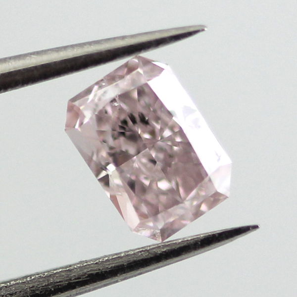 Fancy Light Pink Diamond, Radiant, 0.41 carat, SI2 - B