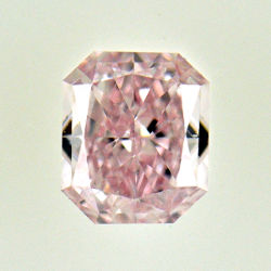 Fancy Light Pink, 0.34 carat, SI1