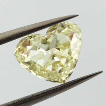 Fancy Light Yellow Diamond, Heart, 2.03 carat, VS2 - B