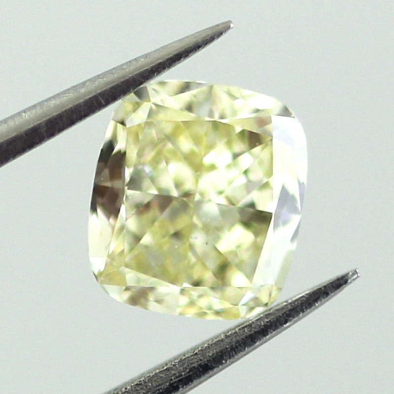 Fancy Light Yellow Diamond, Cushion, 0.92 carat, VS2 - B