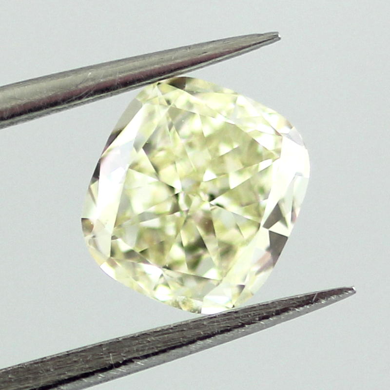 Fancy Light Yellow Diamond, Cushion, 0.80 carat, VS1 - B