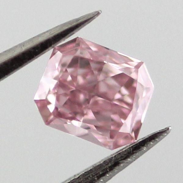 Fancy Pink Diamond, Radiant, 0.14 carat- C