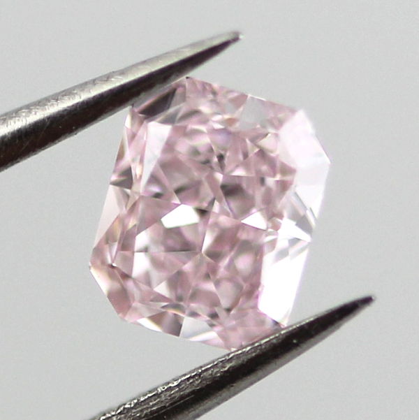 Fancy Purplish Pink Diamond, Radiant, 0.30 carat, SI1 - B