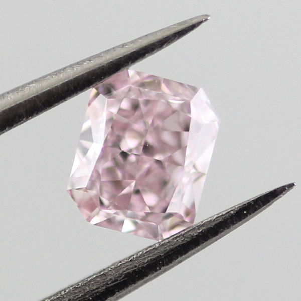 Fancy Purplish Pink Diamond, Radiant, 0.30 carat, SI1- C