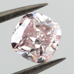 Fancy Purplish Pink, 0.55 carat, SI1