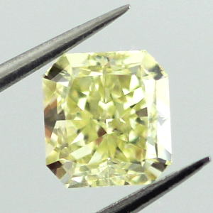 Fancy Yellow, 1.01 carat, SI1