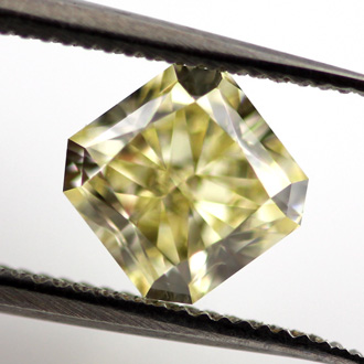 Fancy Yellow, 1.00 carat, SI2