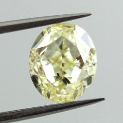 Fancy Yellow, 1.61 carat, SI2