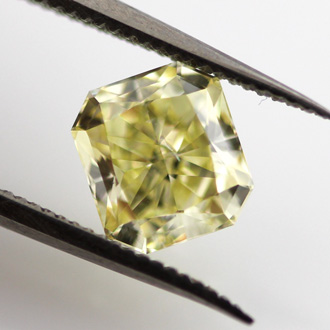 Fancy Yellow, 1.02 carat, SI2