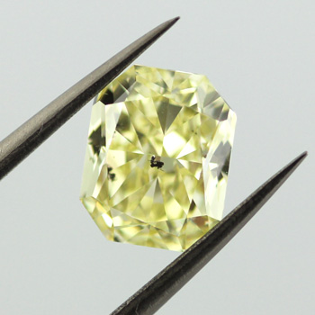 Fancy Yellow Diamond, Radiant, 3.01 carat