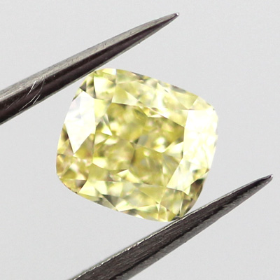 Fancy Yellow Diamond, Cushion, 0.70 carat, VS1 - B