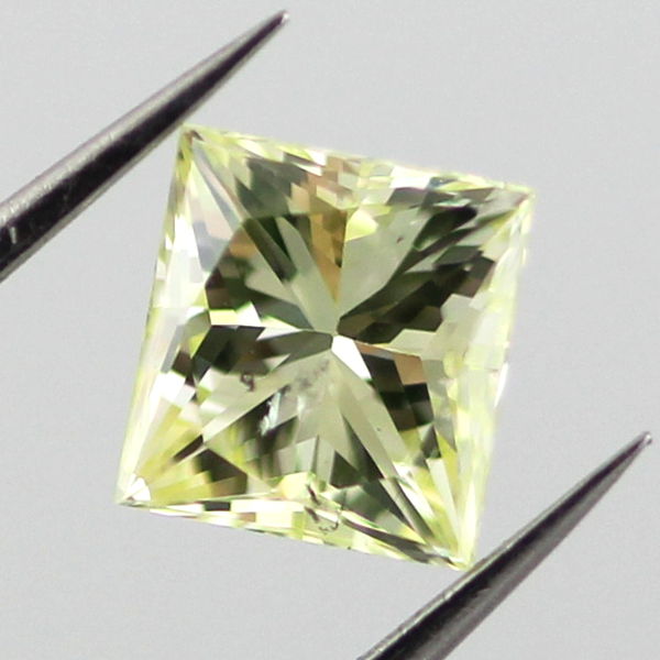Fancy Yellow green Diamond, Princess, 0.50 carat, SI2 - B