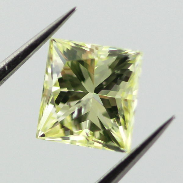 Fancy Yellow green Diamond, Princess, 0.50 carat, SI2