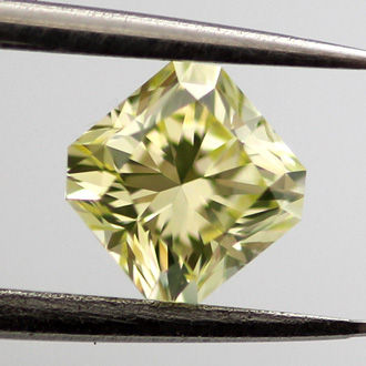 Fancy green Yellow Diamond, Radiant, 0.42 carat, SI1