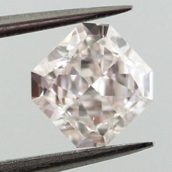 Light Pink, 0.72 carat, VS2