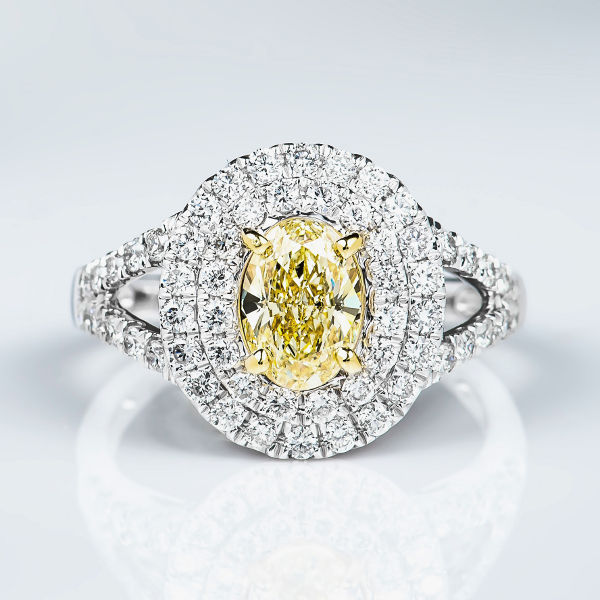 Fancy Light Yellow Diamond Ring, Oval, 1.02 carat, VS1