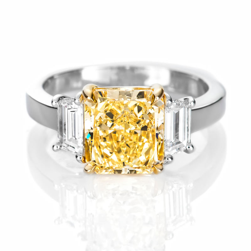 Fancy Light Yellow Diamond Ring, Radiant, 3.11 carat, SI2