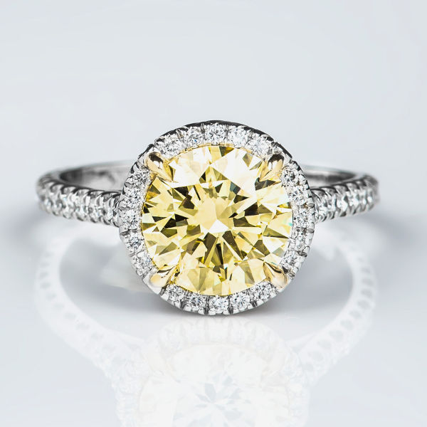 Fancy Light Yellow Diamond Ring, Round, 2.02 carat, SI1